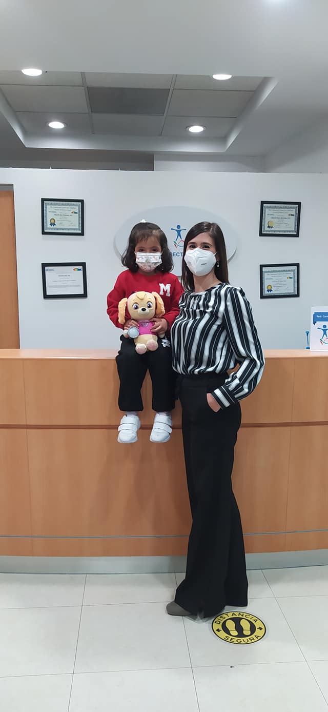 Testimonio de niña con atresia de colon