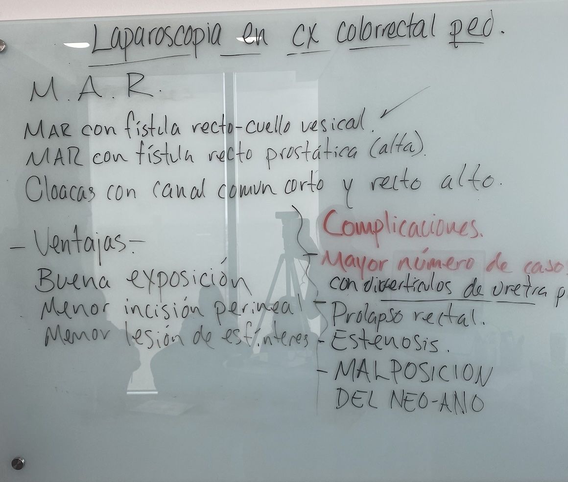 Resumen de la clase laparoscopia en cirugía colorrectal pediátrica